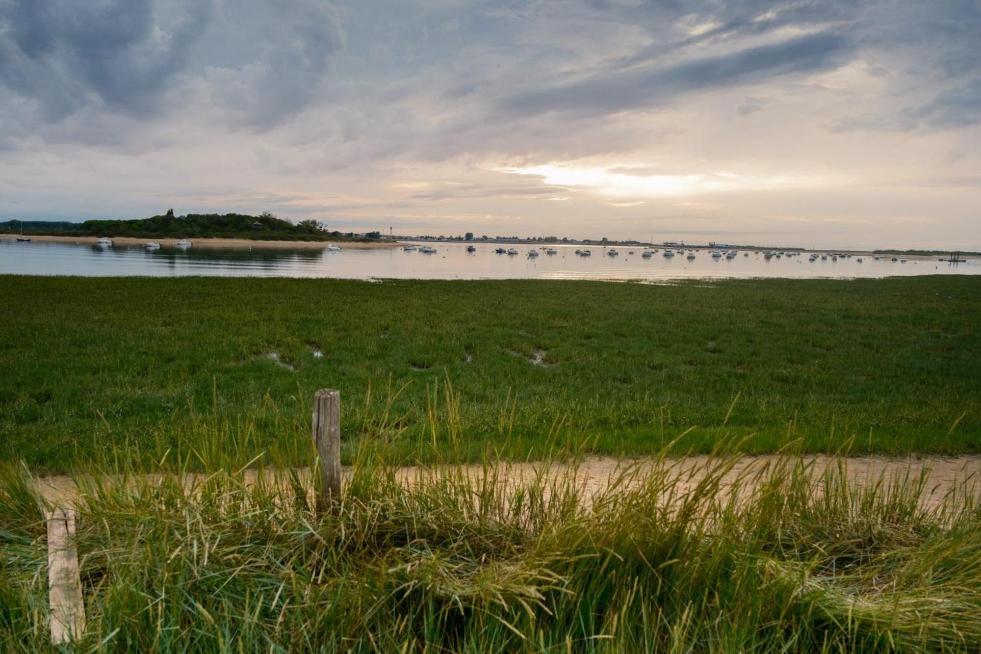 Maison Neuve Proche Plage Avec Parking Gratuit Et Prive A 5 Min Du Musee De La Batterie De Merville Gonneville-en-Auge ภายนอก รูปภาพ